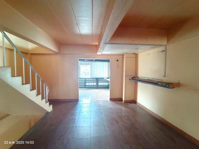 ขายอาคารพาณิชย์ 3 ชั้น ซ.ไพฑูรย์แกรนด์คอนโด ถ.กรุงเทพ-ปทุมธานี (ทล.307) ต.บ้านฉาง อ.เมืองปทุมธานี จ.ปทุมธานี