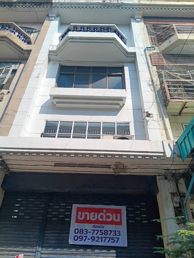 อาคารพาณิชย์ 4 ชั้น ต.ตลาดขวัญ อ.เมือง จ.นนทบุรี เนื้อที่ 15 ตรว.