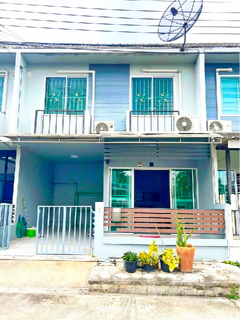 โรบินสัน ศรีสมาน 1.6กม. อารียา 3นอน ถ.ติวานนท์  สะพานนนทบุรี ให้เช่าทาวน์โฮม 2 ชั้น คอสโม บาซาร์ 3.9 กม.  2น้ำ 25ตร.วา. 195ตร.ม.พร้อมเฟอร์ 