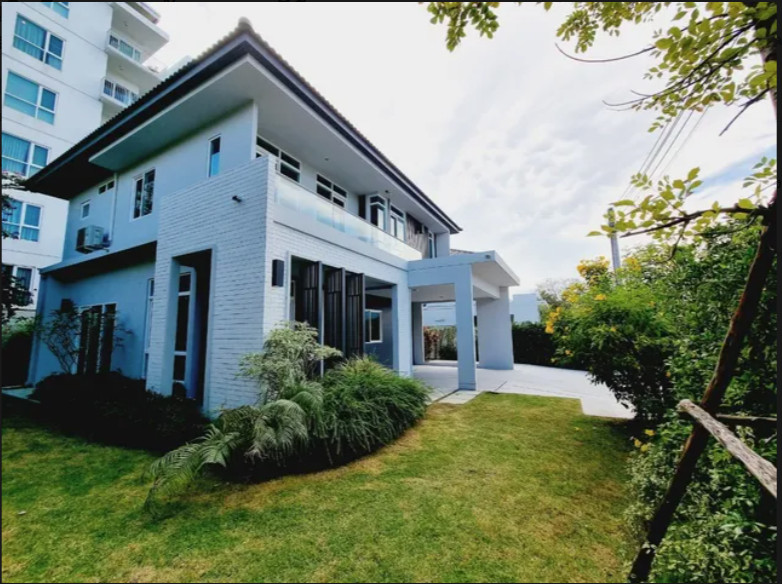 บ้านเชียงใหม่ หลังใกล้ทะเลสาป ในโครงการมัณฑนา Serene Lake 