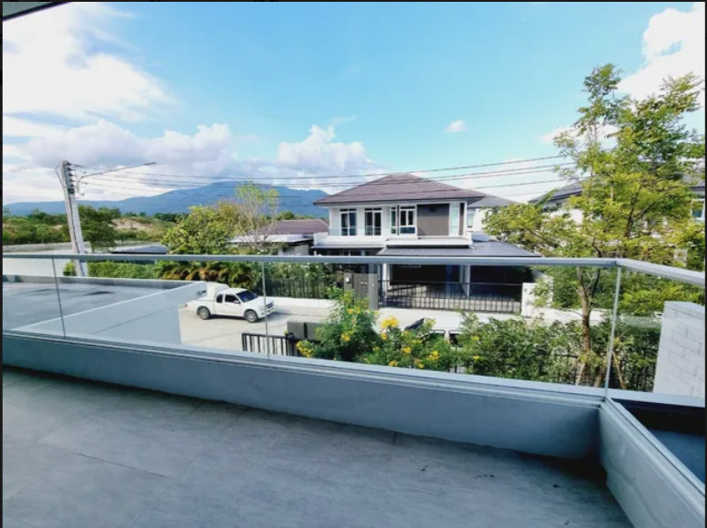 บ้านเชียงใหม่ หลังใกล้ทะเลสาป ในโครงการมัณฑนา Serene Lake