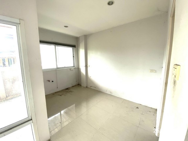 ขายทาวน์เฮ้าส์ กานต์สินี วิลล์ 2 ถ.ศุขประยูร ต.หนองตำลึง อ.พานทอง จ.ชลบุรี