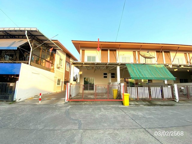 ขายทาวน์เฮ้าส์ 2 ชั้นหมู่บ้าน แสนมณี 6 ถ.บ้านเก่า (ทล.3466) ต.บ้านเก่า อ.พานทอง จ.ชลบุรี