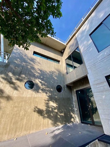 ขายบ้านเดี่ยวหลังใหญ่ อู่เรือบ้านสวนเนื้อที่ 240ตรว หมู่บ้านตะวันธรรม คลองหลวง ปทุมธานี