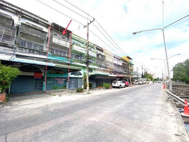 ขายอาคารพาณิชย์ 3 ชั้น ซ.โปษยานนท์ ถ.พระยาสัจจา ต.บ้านสวน อ.เมืองชลบุรี จ.ชลบุรี