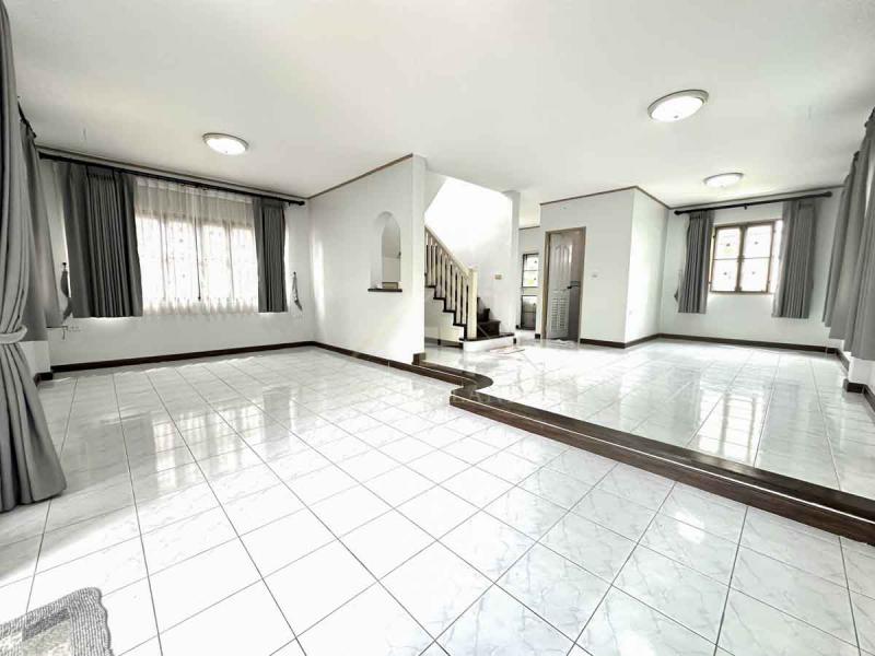 บ้านเดี่ยว 2 ชั้น หมู่บ้าน ปาริชาติ ถนน345 บางคูวัด ปทุมธานี