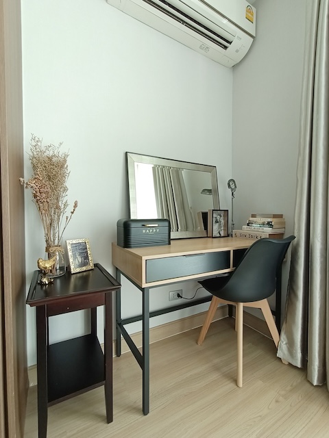 Sky Walk Condominium beautiful view clean quiet 29th floor BTS Phra Khanong