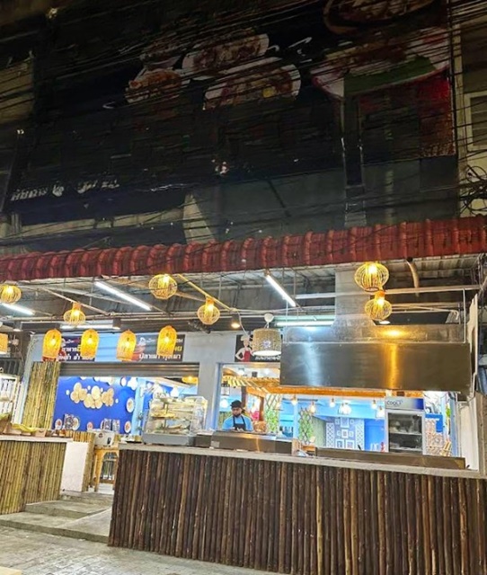 BTS ปากน้ำ 1กมแม็คโคร โลตัส มอลล์ สมุทรปราการ 300ม. ร้านอาหาร อาคาร 2 คูหา 3.5 ชั้น รวมชั้นลอย  วิวแม่น้ำเจ้าพระยา