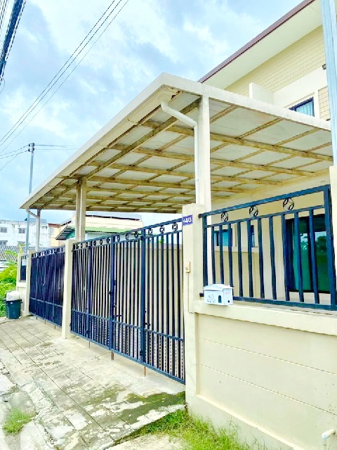 หลวงแพ่ง ให้เช่าบ้าน 1หลัง 18ตร.วา.  APLสุวรรณภูมิ 4กม. โลตัส  ลาดกระบัง 900ม.2 นอน 2 น้ำ สจล.4 กม.พร้อมเฟอร์ ตลาดหัวตะเข้ 1.7 กม.