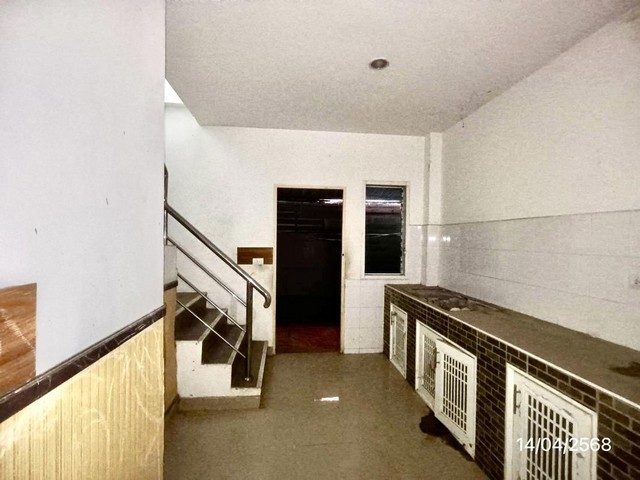 ขายอาคารพาณิชย์ 2 ชั้นหมู่บ้าน สิลันตา 2 วิลเลจ ถ.บ้านห้วยสะพาน ต.บึง อ.ศรีราชา จ.ชลบุรี