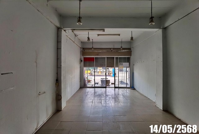 ขายอาคารพาณิชย์ 3 ชั้นหมู่บ้าน บุญนคร ถ.บ้านเก่า-พานทอง ต.บ้านเก่า อ.พานทอง จ.ชลบุรี