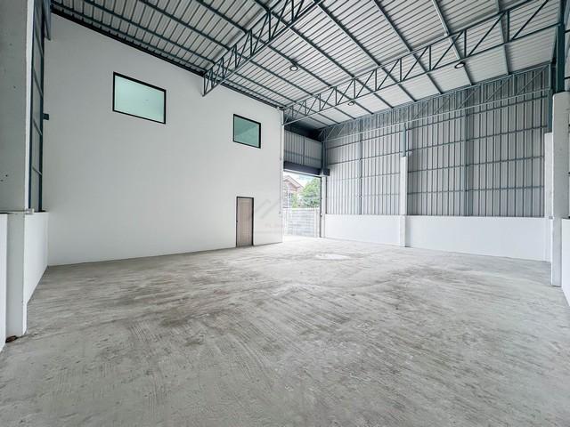 ให้เช่าโกดังพร้อมออฟฟิศสร้างใหม่ 300 ตรม. ถ.พัฒนาชนบท 3 ใกล้กรุงเทพกรีฑา ( จดทะเบียนได้ )