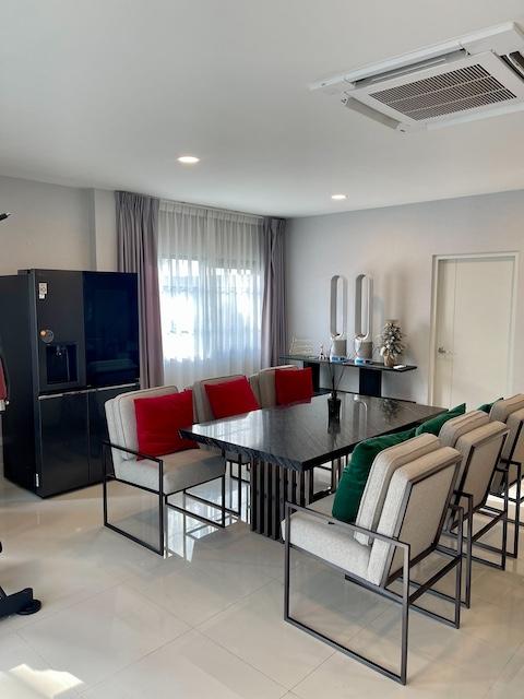 HR 6086 ให้เช่าบ้านเดี่ยว 2 ชั้น Centro บางนา เฟส 2 หลังมุม พร้อมอยู่ ใกล้ Mega บางนา