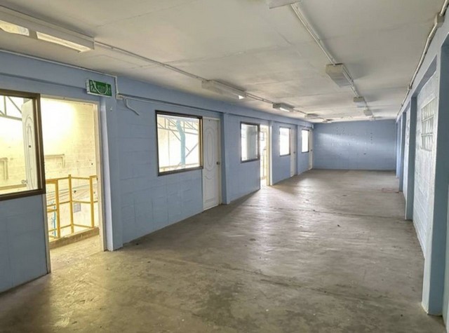 ให้เช่าโกดัง/โรงงาน พร้อมเข้าอยู่ ซอยสุขสวัสดิ์30  ใกล้ทางด่วน ทำเลดี รถใหญ่เข้าได้