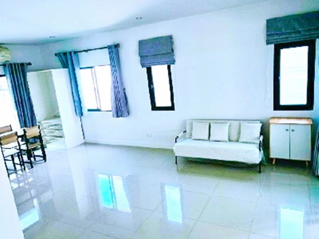 ทาวน์เฮ้าส์หลังมุม 3 นอน 2 น้ำ 2 ชั้น ตลาดเจโม รร.นานาชาติแพน-เอเชีย 2.7 กม. ตลาดนัมเบอร์วัน ราม2 ทุ่งเศรษฐี  พร้อมเฟอร์ 30 ตร.วา.240 ตร.ม.ก