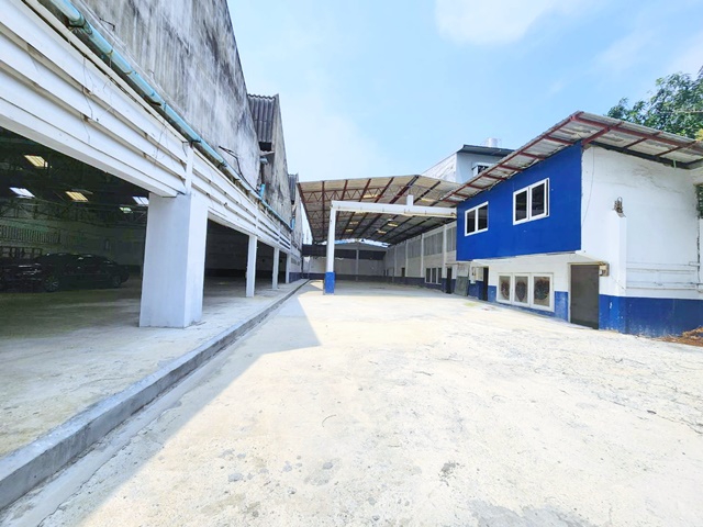 ถูกที่สุดในโลก ตลาดชัชวาล คลอง 7 3.5 กม.ใจกลางเมือง โกดัง 2ชั้น 1,206 ตร.ม. สวนหลวงร.9  306ตร.วา. ซีคอนสแควร์ ศรีนครินทร์ 1.5 กม.