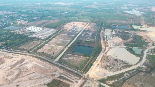 ขายที่ดินบ้านบึงชลบุรีผังสีเหลืองจำนวนที่ดิน 280 ไร่มีทั้งหมด 3 เเปลง( ไม่เเบ่งขาย )