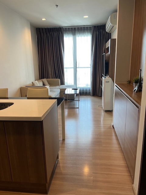 Rhythm Sathorn spacious peaceful comfortable 14th floor BTS Saphan Taksin