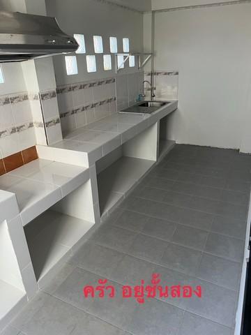 ให้เช่าอาคารพาณิชย์ 4.5 ชั้น 28 ตรว. ห้องมุม ย่านลาดพร้าว-วังหิน เหมาะทำคลีนิค หรือโฮมออฟฟิศ