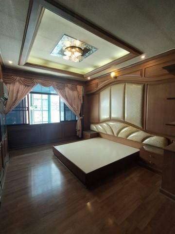 ให้เช่าตึกแถว 5.5 ชั้น 17 ตรว. ห้องมุม ย่านสะพานควาย เขตพญาไท ใกล้ BTS สะพานควาย