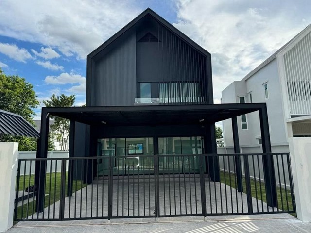 บ้านสร้างใหม่ 2 ชั้น มินิมอลนอร์ดิก สวยโดดเด่น โซนสันทราย