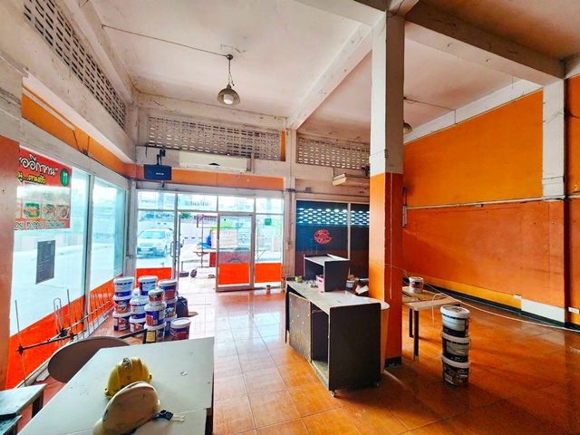 จะรีโนเวทให้ใหม่  รัชดา สุทธิสาร BTS สะพานควาย 1.1 กม. 12นอน 12น้ำ ให้เช่าอาคาร2คูหา 4.5ชั้นรวมดาดฟ้า สโมสรทหารบก 600ม.  40ตร.วา. 720ตร.ม.