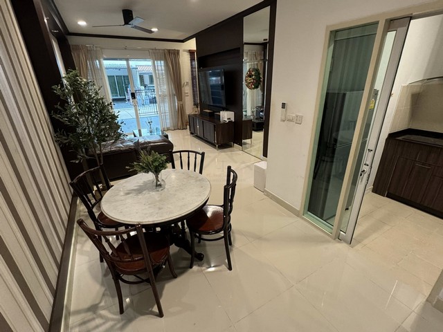 ให้เช่าทาวน์โฮม 3 ชั้น 3 ห้องนอน บ้านกลางเมืองสาทร-ตากสิน 2 ใกล้ BTS วุฒากาศ ติดตั้งโซลาร์เซลล์ช่วยประหยัดไฟ