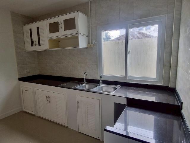 HR 6092  ให้เช่าบ้าน 2 หลังในพื้นที่เดียวกัน ทำเลติดถนนเมน พหลโยธิน 62 คูคต ลำลูกกา ปทุมธานี