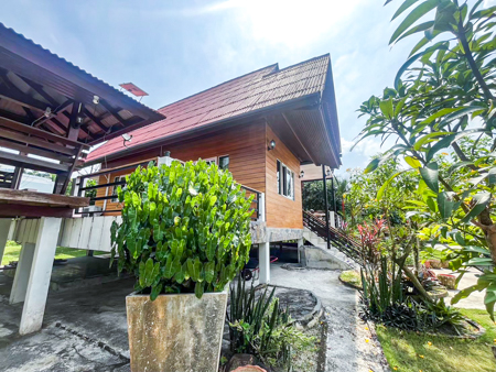 บ้านว่างให้เช่า พร้อมเข้าอยู่ 1นอน 1น้ำ เฟอร์ครบ บ้านไม้ทั้งหลัง สวย ต.ลิปะน้อย อ.เกาะสมุย จ.สุราษฏร์ฯ