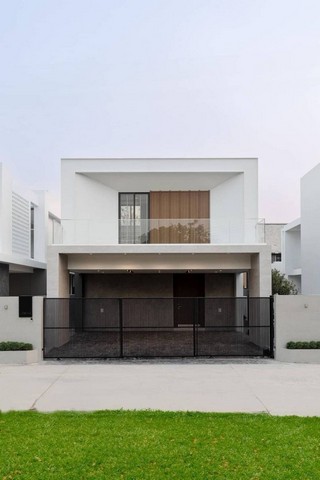 พูลวิลล่าสร้างใหม่ 2 ชั้น มีดาดฟ้า วิวดอยสุเทพ โซนเจ็ดยอด