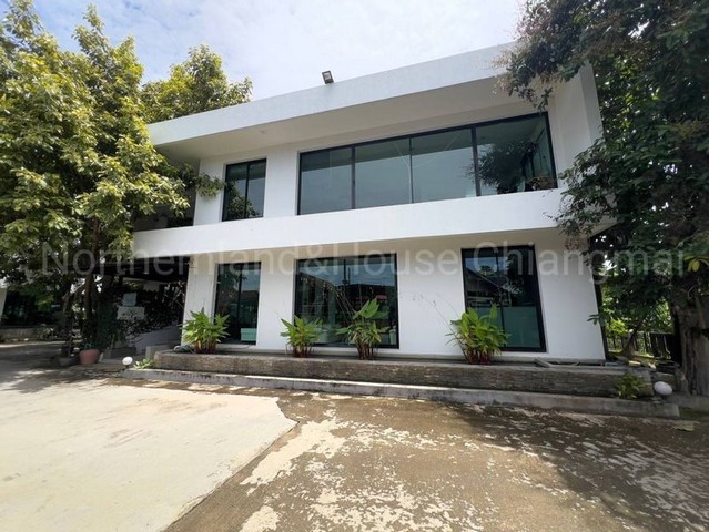 ให้เช่าพูลวิลล่า ติดแม่น้ำ พร้อมอาคารสำนักงาน สันกำแพง