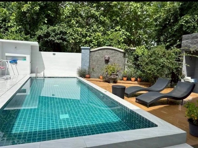 ขายบ้านพูลวิลล่า 2 ชั้น หมู่บ้านกุลพันธ์วิลล์ 9 หางดง เชียงใหม่ 103 ตรว. ใกล้สนามบิน ลดราคาพิเศษ