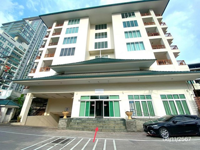 ขายคอนโดชั้น 4 โครงการ เอ็มเมอรัลด์ พาเลซ คอนโดมิเนียม ถ.เขาพระตำหนัก ต.หนองปรือ อ.บางละมุง ชลบุรี