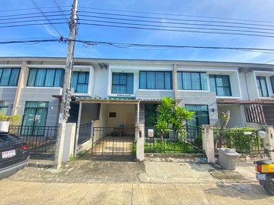 ทาวน์โฮม รามคำแหง เดอะวิลล่า รามคำแหง174 บ้านเปล่า ต่อเติมครัว พร้อมอยู่    ใกล้ทางด่วนมอเตอร์เวย์ รถไฟฟ้าสายสีส้ม สนามบินสุวรรณภูมิ