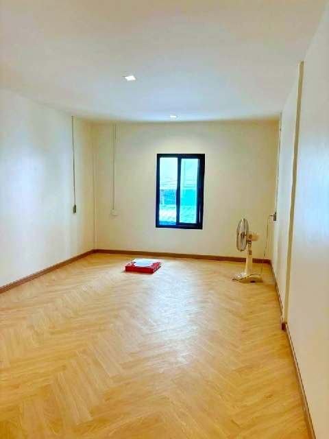 MRT วัดมังกร 300 ม.ให้เช่าบ้านสตูดิโอ 2 ชั้น 25ตร.วา.200ตร.ม. รีโนเวทใหม่  รร.อัสสัมชัญบางรัก 2.3 กม.  ไชน่าทาวน์ เยาวราช 450ม.