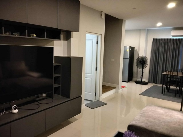 ให้เช่าบ้าน โครงการ เซนโทร ประชาอุทิศ 90  ใกล้ถนนประชาอุทิศและสุขสวัสดิ์ ,สะพานภูมิพล เชื่อมต่อพระราม 3 และทางด่วนกาญจนาภิเษกได้