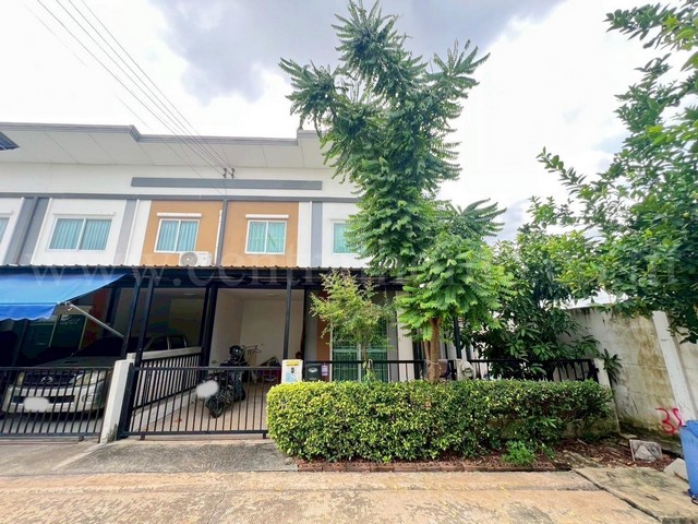 ทาวน์โฮม หมู่บ้าน ไลโอ บลิสซ์ รังสิต - คลองหลวง 2 หลังมุม