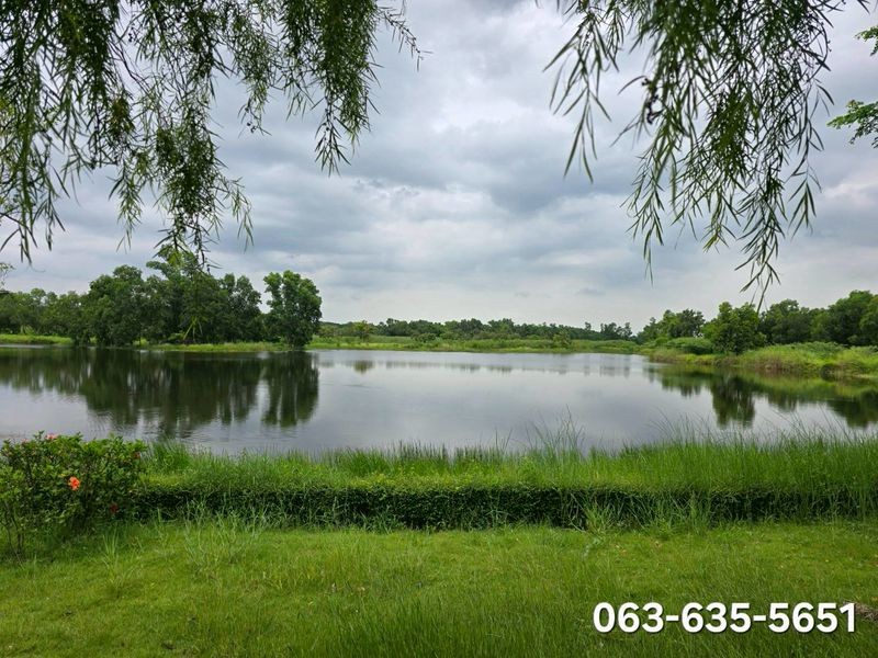 ขายที่ดินติดริมเลคสุดสวย ต.บ้านพร้าว อ.บ้านนา จ.นครนายก มีเพียง 3 แปลงเท่านั้น บรรยากาศร่มรื่น การเดินทางสะดวกสบาย ถนนดีตลอดทาง