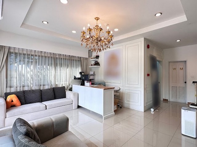 รหัสC6827 ขายบ้าน 2ชั้น ริมถนนประดิษฐ์มนูธรรม เลียบด่วนเอกมัย-รามอินทรา เหมาะทำธุรกิจได้หลายประเภท