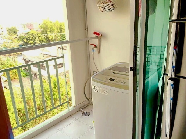 ให้เช่าคอนโดลุมพินี วิลล์ พัฒนาการ 26 สวนหลวง  APL รามคำแหง 1.9 กม.  ชั้น 5 เฟอร์ เครื่องใช้ไฟฟ้าครบ1 นอน 1  น้ำ 27 ตร.ม. ไม่มีตึกบัง