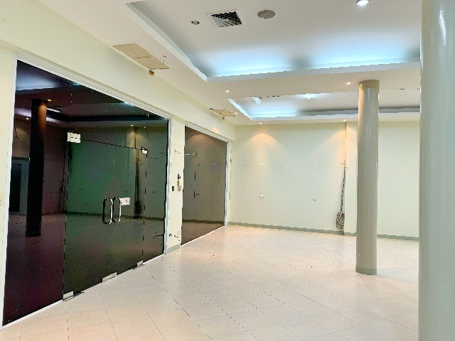 MRT มีนบุรี 800 ม. บิ๊กซี สุวินทวงศ์ 200ม.  ให้เช่าอาคารพาณิชย์ 3 คูหา 3 ชั้นมีชั้นลอย 64 ตร.วา.780 ตร.ม