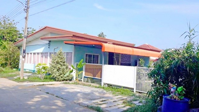 5 จอดรถ ให้เช่าบ้านเดี่ยว กว้าง ใหญ่ 152ตร.วา. ตลาดนัดสามโคก 900ม. แม็คโคร ปทุมธานี 2.53 กม. 602 ตร.ม. 3นอน รร.วิภารัตน์ 1.8 กม.