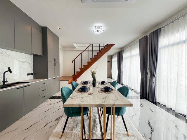 For Sale : Wichit, Saphanhin Pool Villa, 3 bedrooms 3 bathrooms