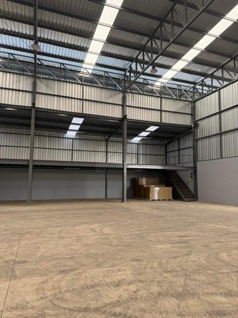 ให้เช่าโกดัง 816 ตรม. ถนนกรุงเทพกรีฑาตัดใหม่ ทับช้าง ใกล้สนามบิน เหมาะทำศูนย์กระจายสินค้า