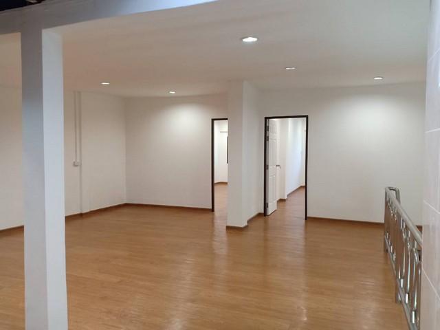 HR2626ให้เช่าตึกแถว 2 คูหา ริมถนนซอยเจริญราษฎร์ ทำเลใกล้ทางด่วน เหมาะค้าขาย ร้านอาหาร คาเฟ่