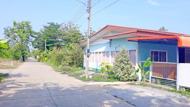 แม็คโคร ปทุมธานี 2.53 กม.ตลาดนัดสามโคก 900ม.5 จอดรถ ให้เช่าบ้านเดี่ยว กว้าง ใหญ่ 150 ตร.วา.600 ตร.ม. 3นอน รร.วิภารัตน์ 1.8 กม.