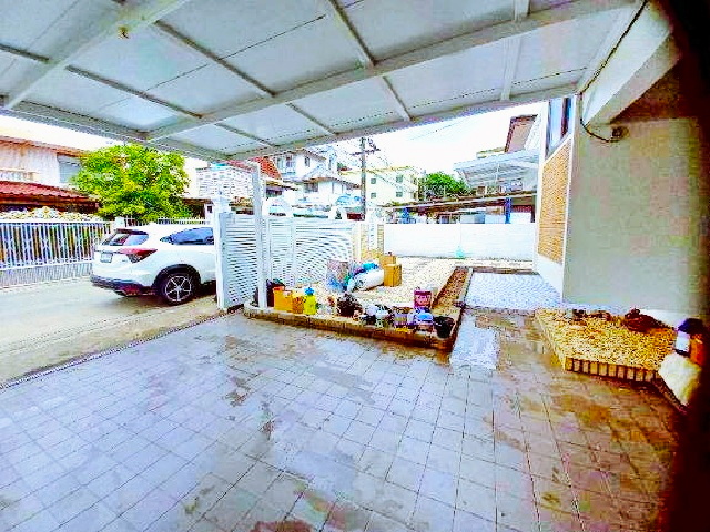 เดอะมอลล์ บางกะปิ 1.5 กม. MRT ลาดพร้าว101 700 ม.ให้เช่าคฤหาสน์ 2 ชั้น 4นอน กว้าง ใหญ่  72ตร.วา. 282ตร.ม. รร.นานาชาติสองภาษาลาดพร้าว 900ม.