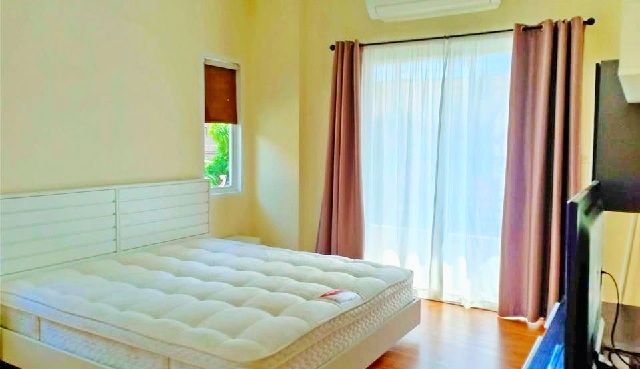 บ้านเกาะ วัดป่ามหาไชย 540ม. จัดเต็มเฟอร์ 3-4นอน 100ไร่คาเฟ่ 1.5กม. ให้เช่าบ้านเดี่ยวหรู 2ชั้น 62ตร.วา. 242ตร.ม.  3น้ำ นิคมสมุทรสาคร