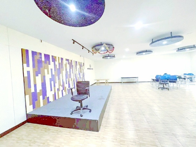 จอดรถ 10 คัน ให้เช่าอาคารสำนักงาน 3 ชั้น ดาดฟ้า 164 ตร.วา. ทองหล่อ เอกมัย สุขุมวิท34-38 BTS พระโขนง 1กม. 656 ตร.ม.