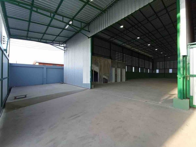 ให้เช่าโกดัง 525 ตารางเมตร มีออฟฟิศ 2 ห้องน้ำ บางกระดี่ 30 พระราม 2